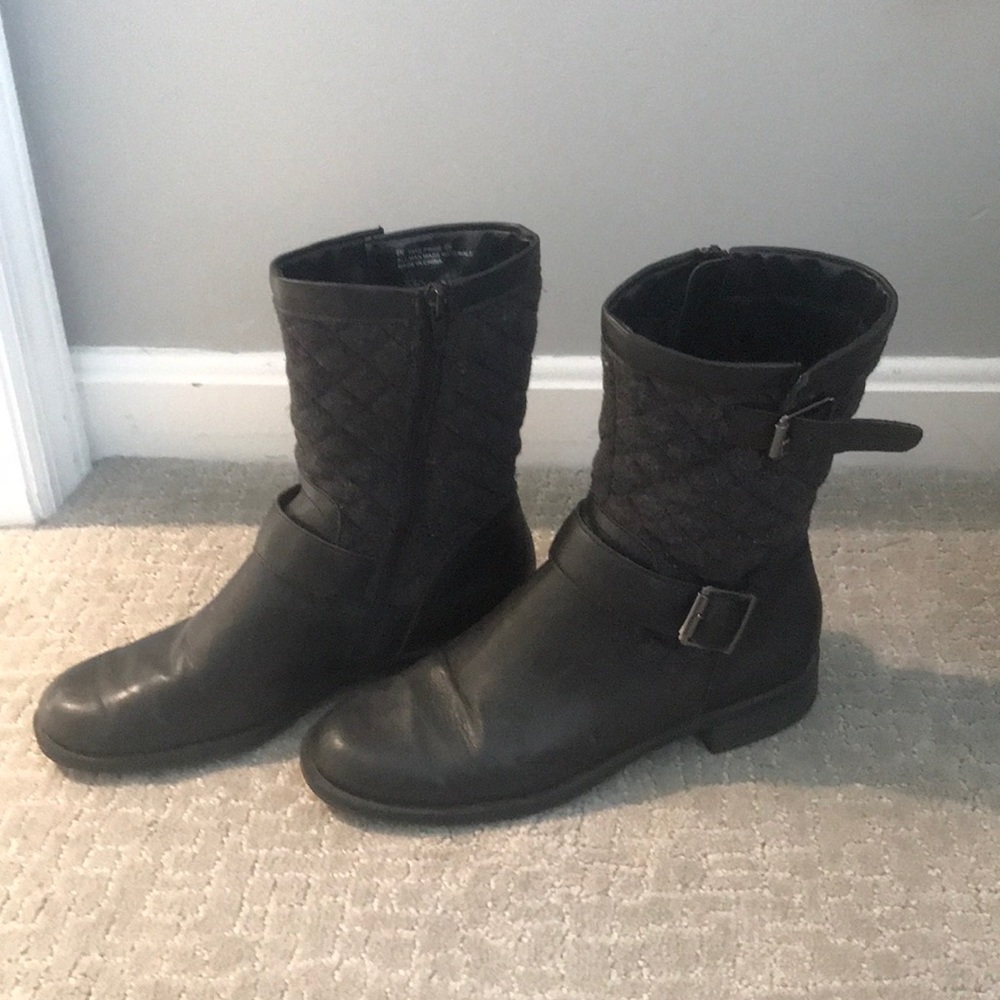 Black boots